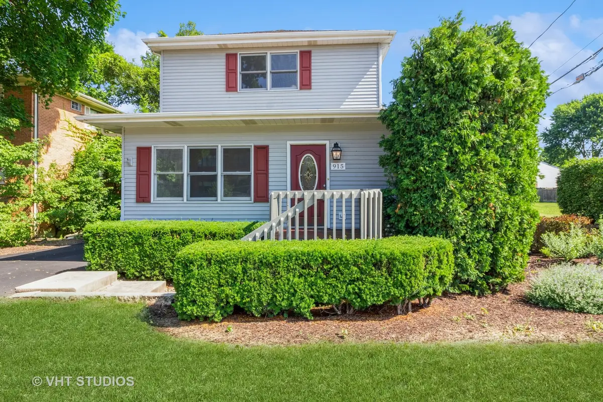 915 E Chicago Avenue, Naperville, IL 60540 - Image #1