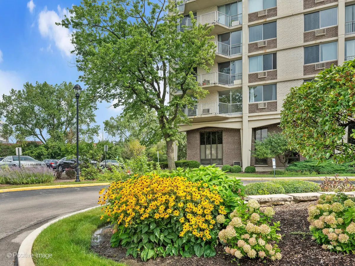 40 N Tower Road #12F, Oak Brook, IL 60523 - Image #1