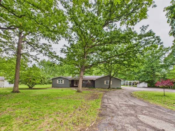 2208 Fiesta Drive, Joliet, IL 60432