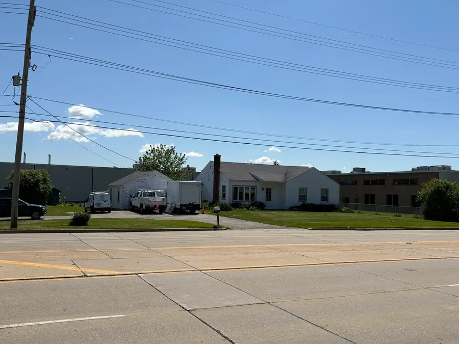 1033 S Wheeling Road, Wheeling, IL 60090 - Image #2