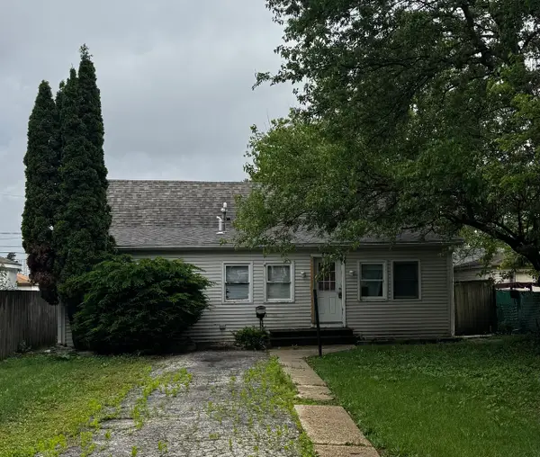 8223 45th Street, Lyons, IL 60534