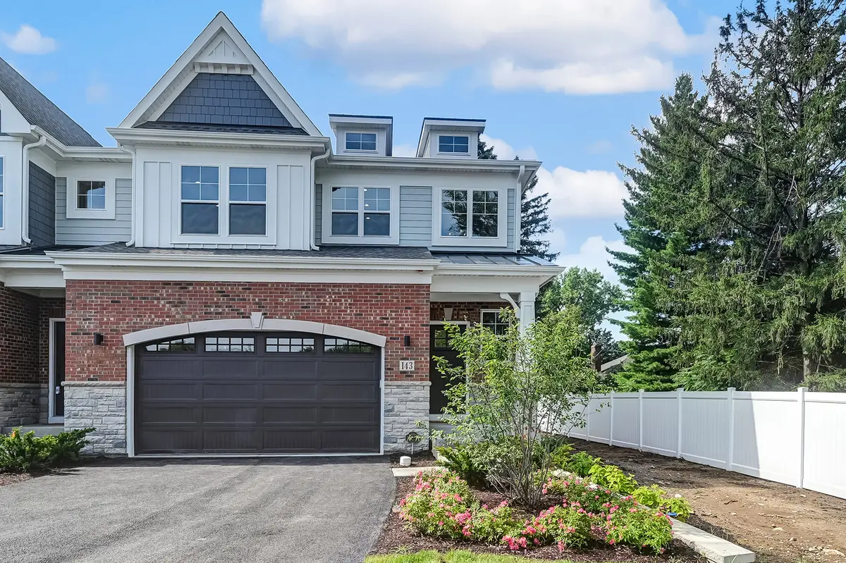 129 Harding Court, Glen Ellyn, IL 60137 - Image #1