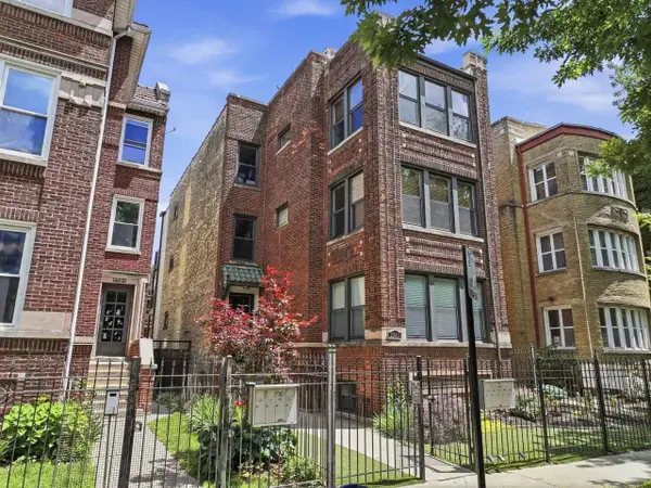7733 N Marshfield Avenue, Chicago, IL 60626