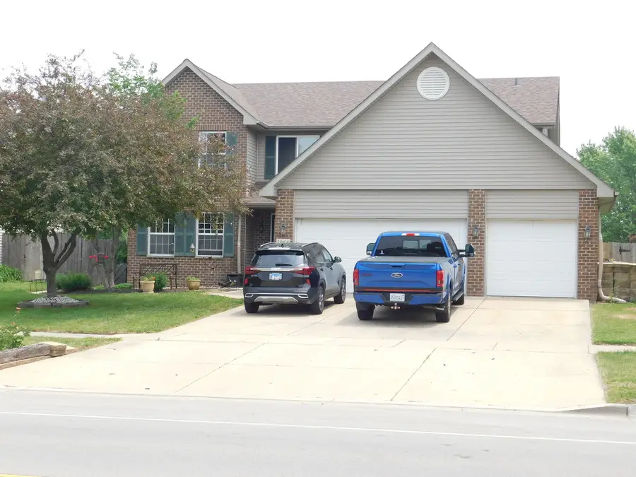 1064 N 129th Infantry Drive, Joliet, IL 60435 - #3