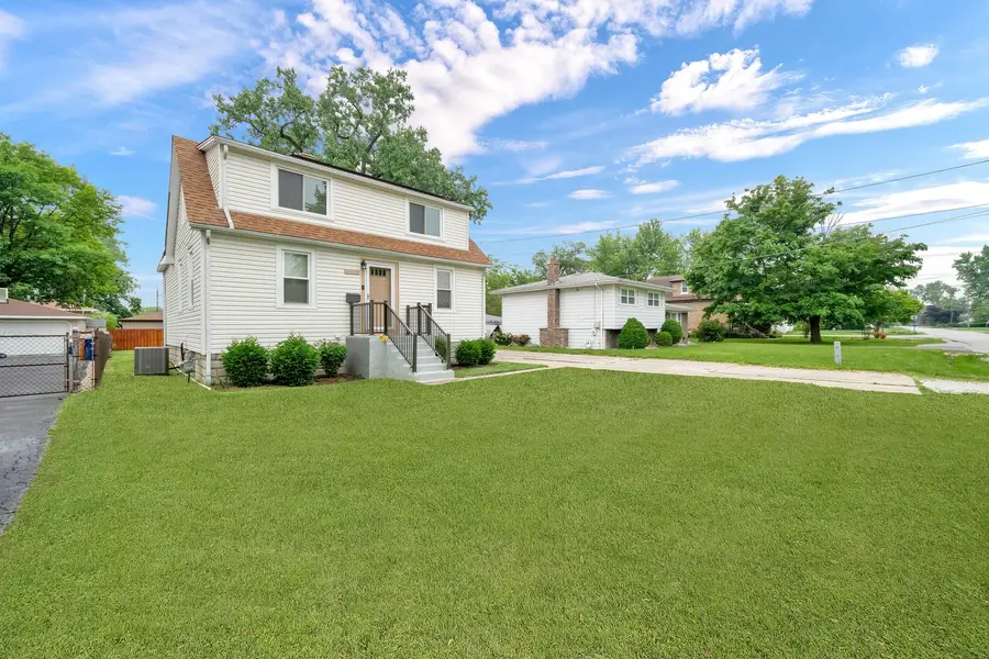 10910 S Natchez Avenue, Worth, IL 60482 - Image #3