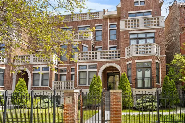 4355 S Lake Park Avenue #2N, Chicago, IL 60653