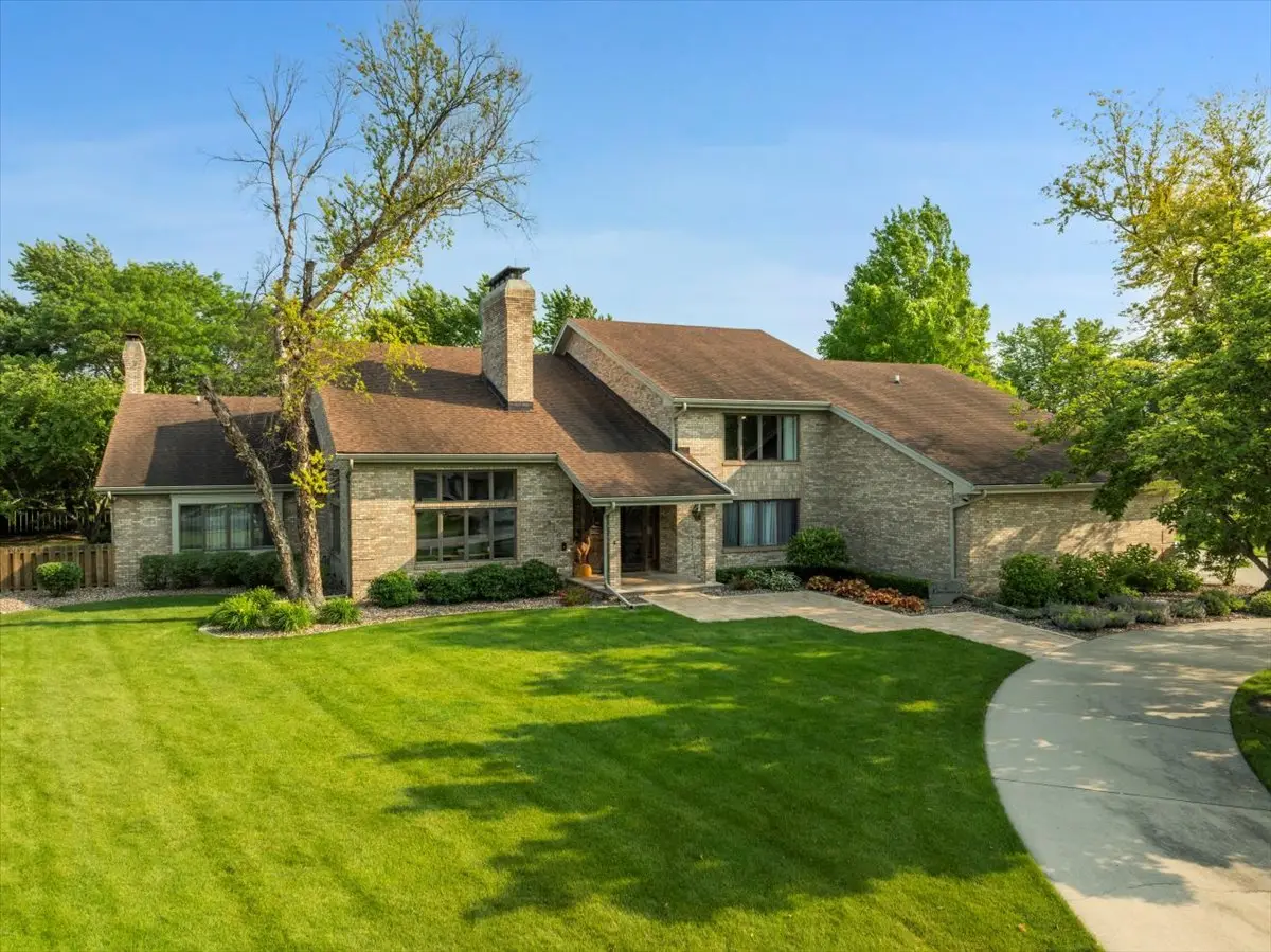 1810 Cardinal Court, Pontiac, IL 61764 - Image #1