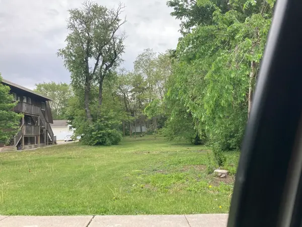 84 Elmhurst Street, Crystal Lake, IL 60014