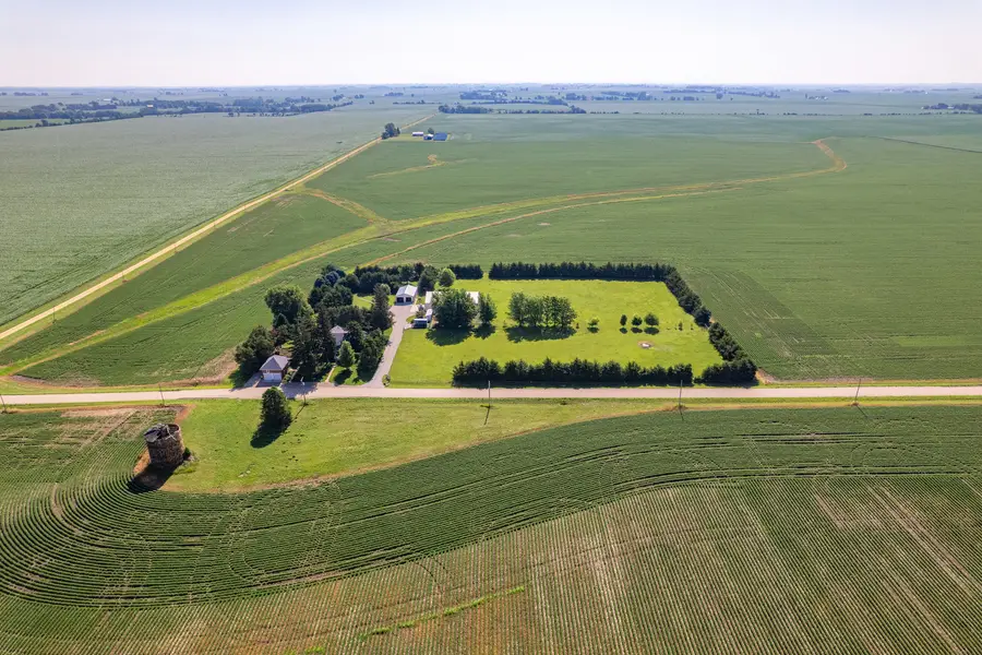 1392 Red Brick Road, Dixon, IL 61021 - Image #3