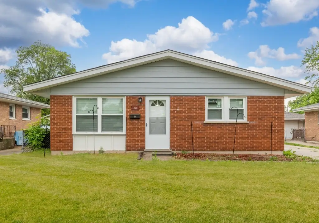 816 Sunnyside Avenue, Thornton, IL 60476 - Image #1