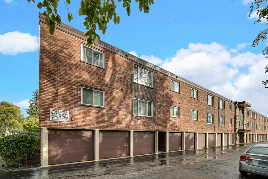 10210 Washington Avenue #311, Oak Lawn, IL 60453 - Image #2