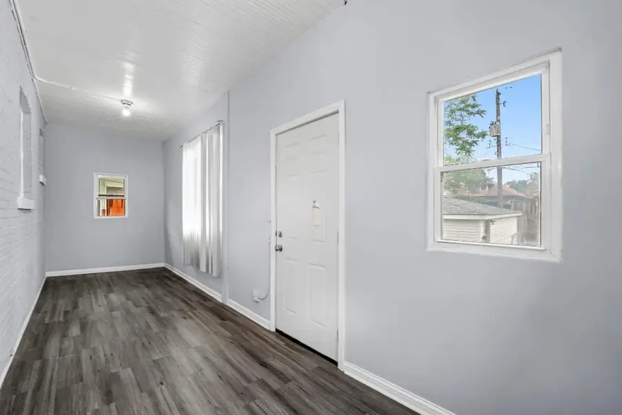 8521 S Loomis Boulevard, Chicago, IL 60620 - Image #2