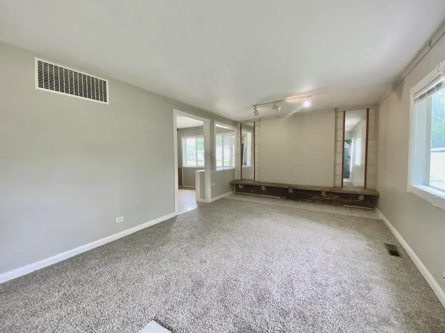 456 Tomahawk Street, Park Forest, IL 60466 - Image #2
