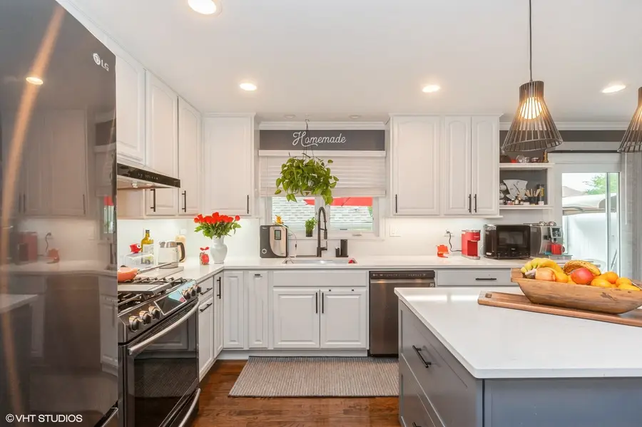 Address Withheld By Seller, Vernon Hills, IL 60061 - Image #3