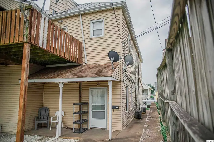 727-729 Monroe, Quincy, IL 62301 - Image #3