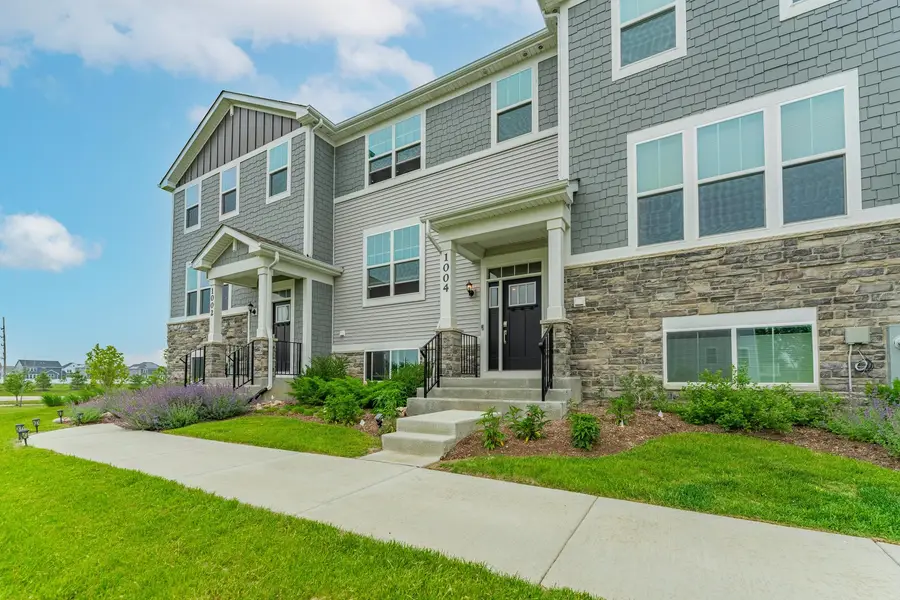 1004 Atterberg Road, South Elgin, IL 60177 - #2