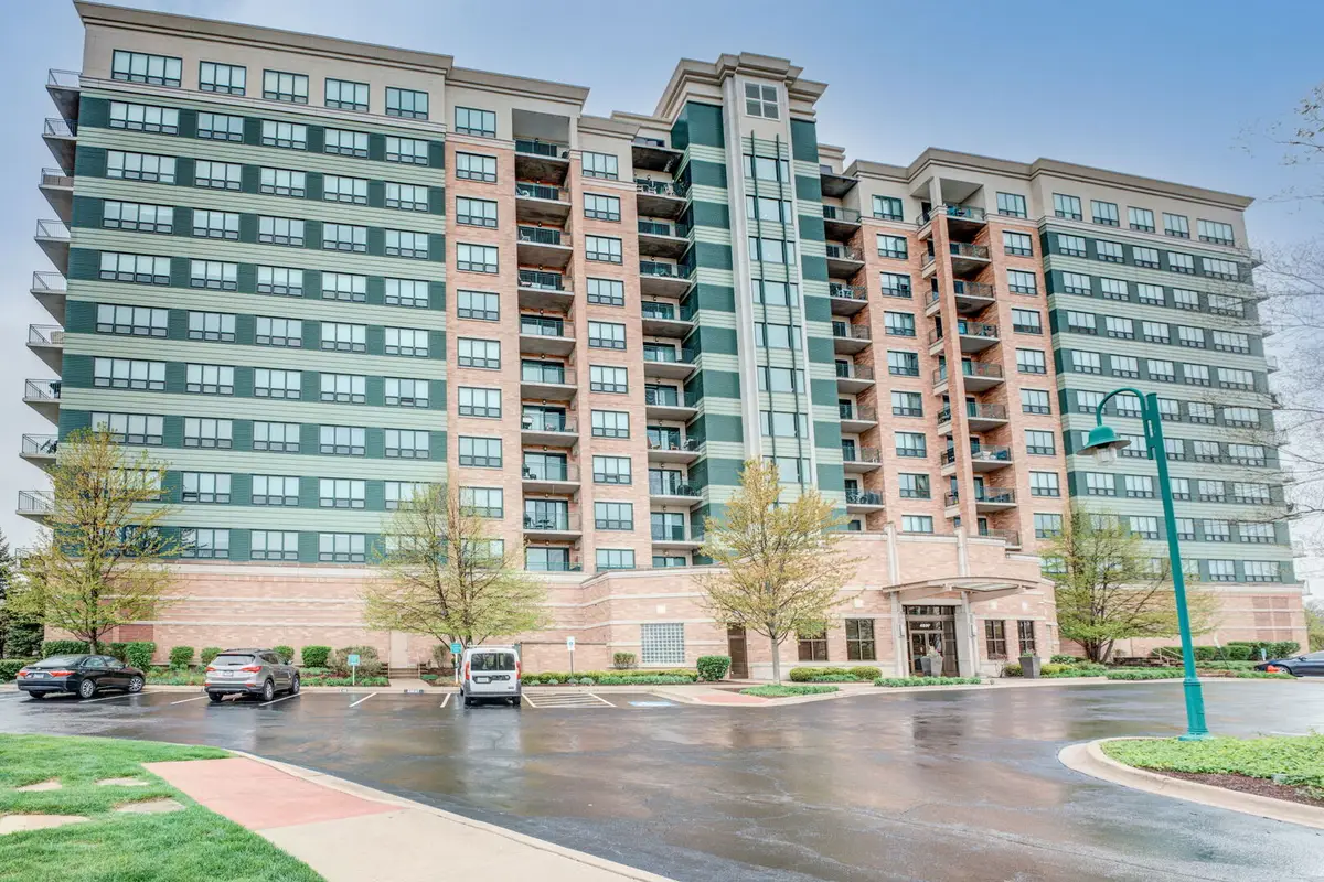 6420 Double Eagle Drive #E35, Woodridge, IL 60517 - Image #1