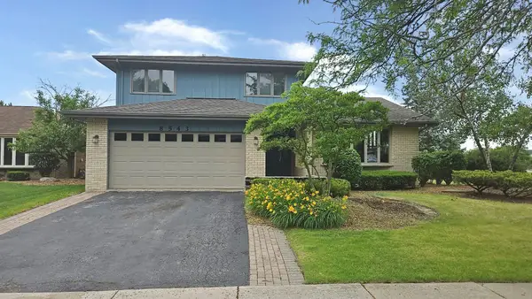 8543 Carriage Lane, Tinley Park, IL 60487