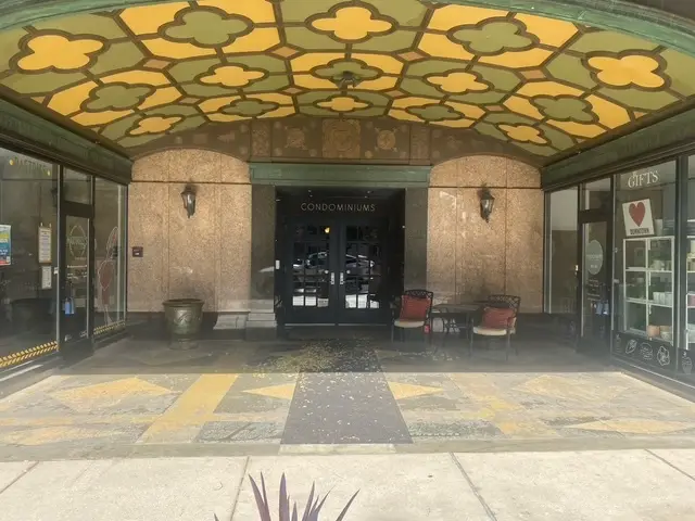 212 N Center Street #205, Bloomington, IL 61701 - Image #2