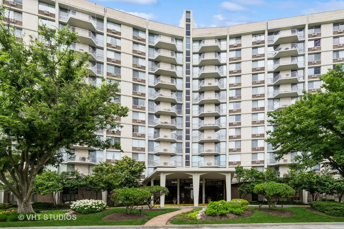 20 N Tower Road #10A, Oak Brook, IL 60523 - Image #1