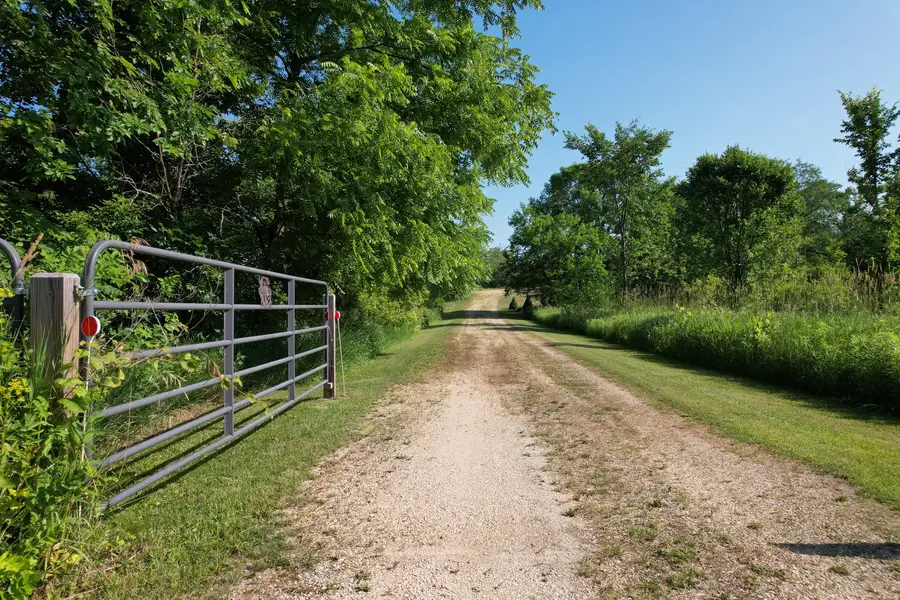 1607 Wheeler Road, Kirkland, IL 60146 - Image #3