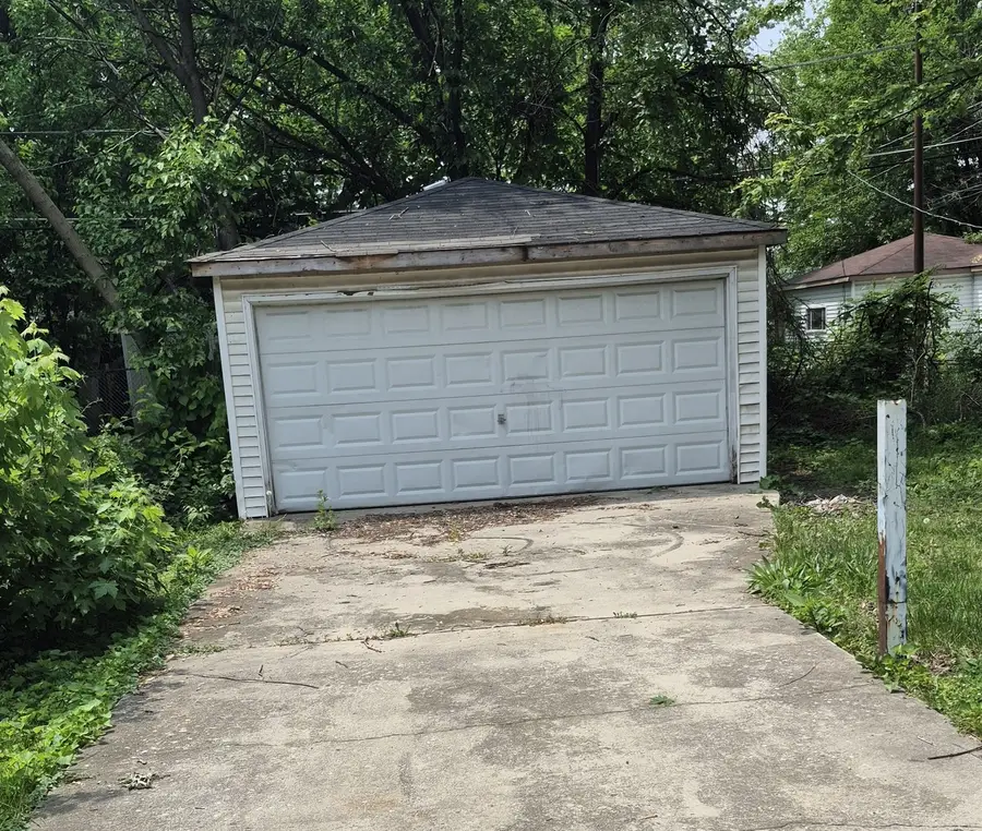 16918 S Orchard Ridge Avenue, Hazel Crest, IL 60429 - Image #2