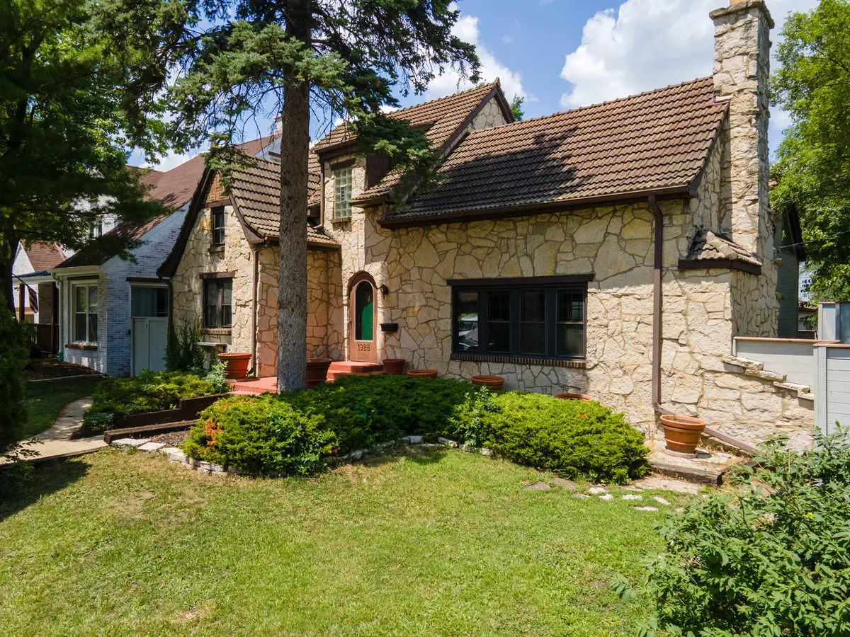 1928 Kennicott Court, Des Plaines, IL 60018 - Image #1