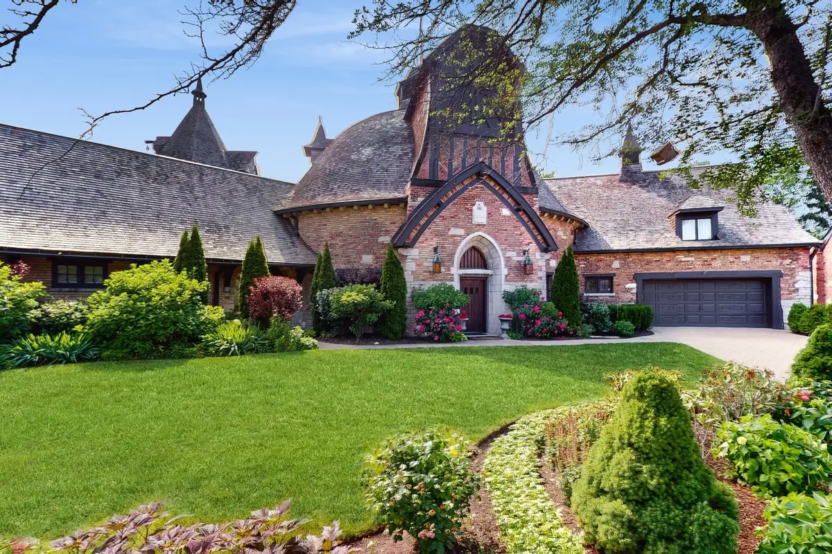 570 Hathaway Circle, Lake Forest, IL 60045 - Image #1