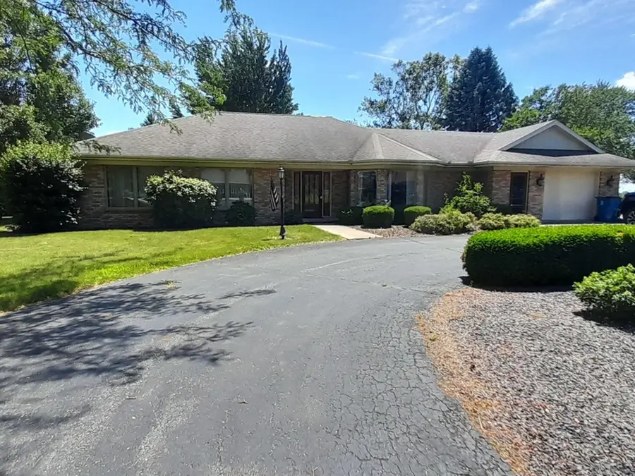 154 E Us 34 Highway, Mendota, IL 61342 - Image #2