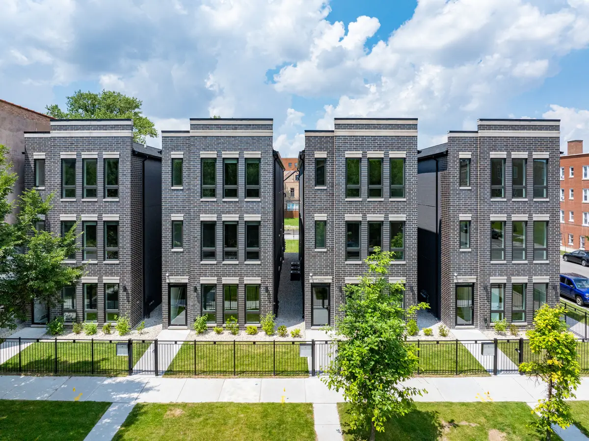 5004 S Prairie Avenue, Chicago, IL 60615 - Image #1