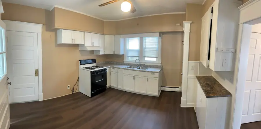 132 S Mchenry Avenue, Crystal Lake, IL 60014 - Image #3