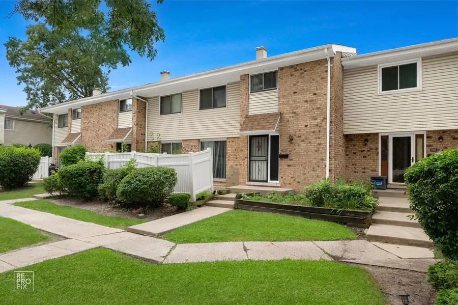 882 White Oak Lane, University Park, IL 60484 - Image #2