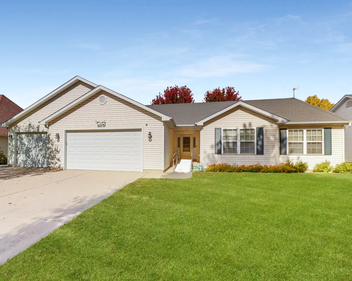 325 W Burlington Drive, Maple Park, IL 60151 - Image #1