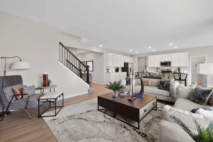 614 Lismore Circle, Elgin, IL 60124 - Image #2