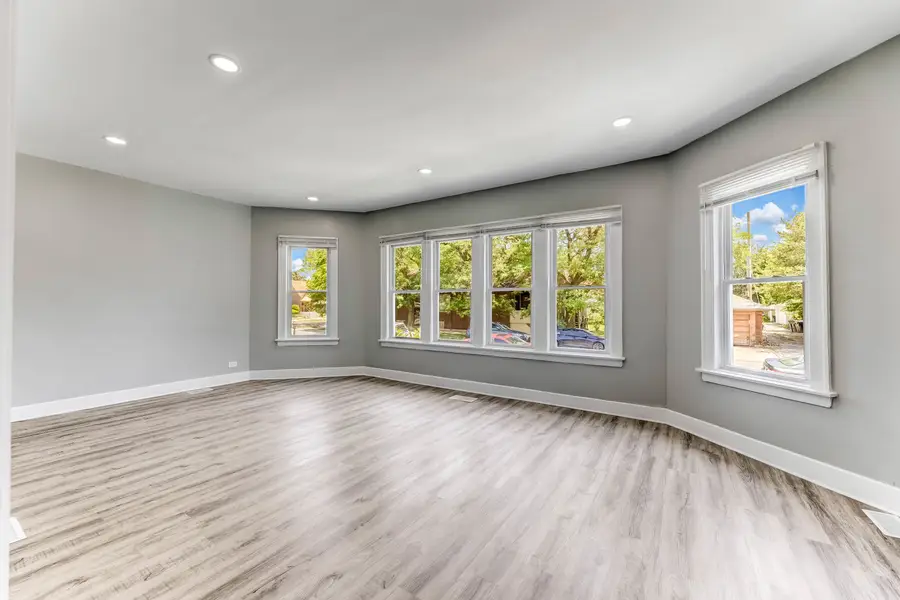 8510 S Blackstone Avenue, Chicago, IL 60619 - Image #2