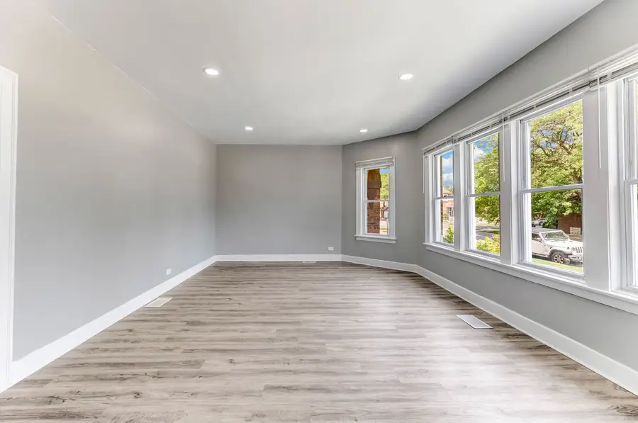 8510 S Blackstone Avenue, Chicago, IL 60619 - Image #3