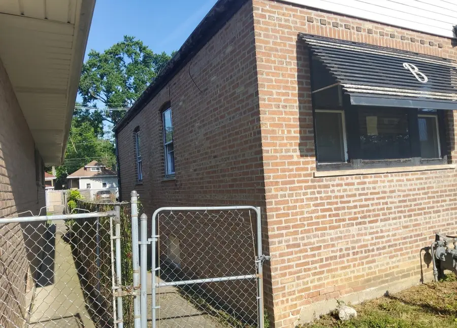 15734 Marshfield Avenue, Harvey, IL 60426 - Image #2