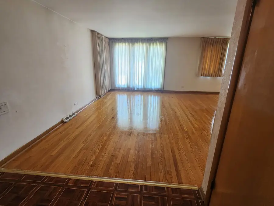 9108 S Euclid Avenue, Chicago, IL 60617 - Image #3