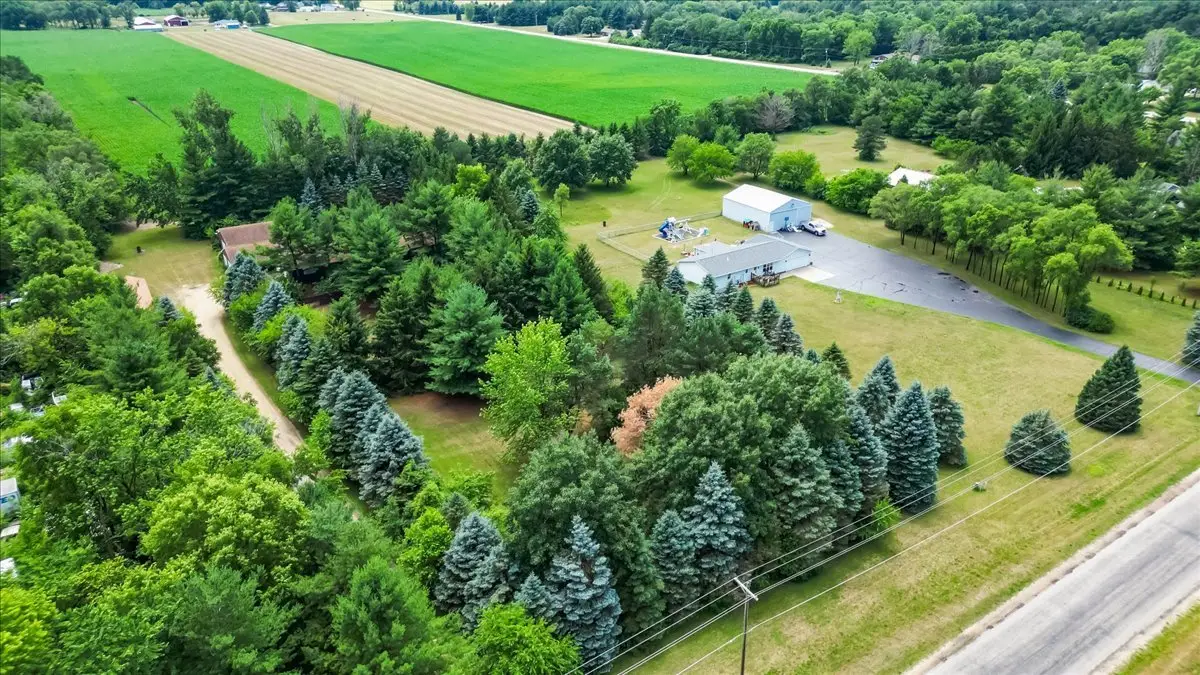 1834 Fischer Road, South Beloit, IL 61080 - Image #1