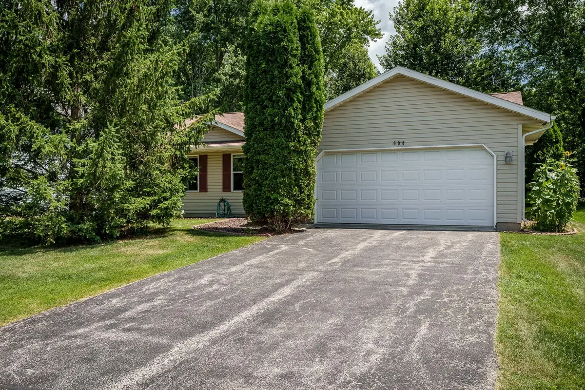 508 Constitution Drive, Poplar Grove, IL 61065 - Image #1