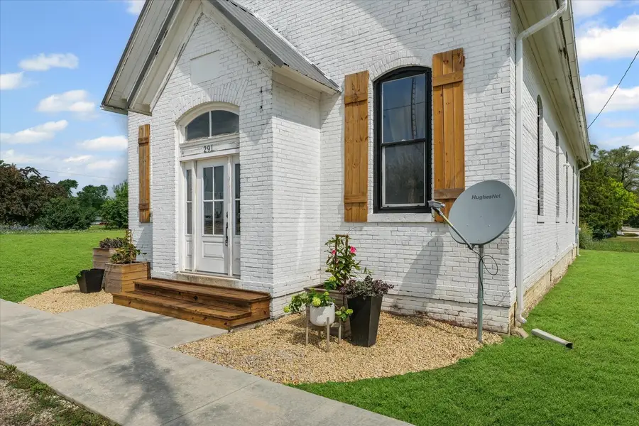 291 E Main Street, Wellington, IL 60973 - Image #3