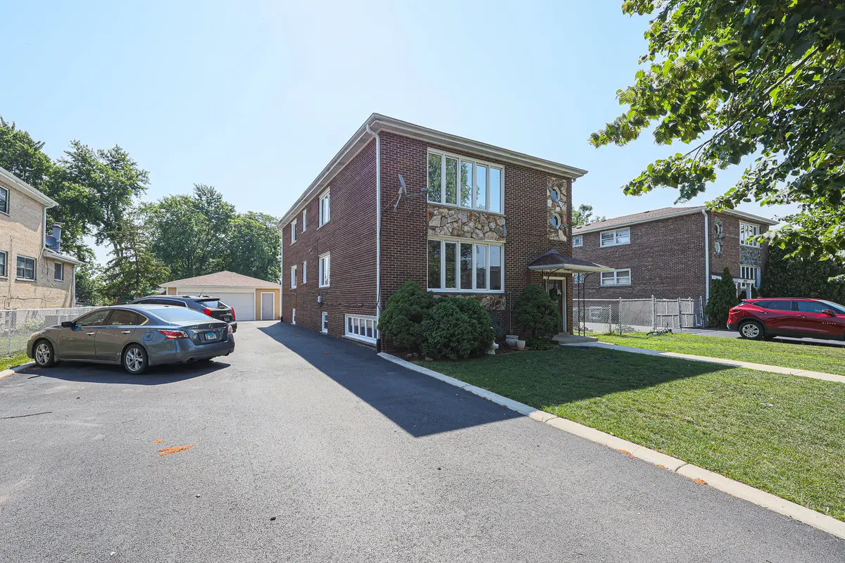 7549 Banks Street, Justice, IL 60458 - Image #1