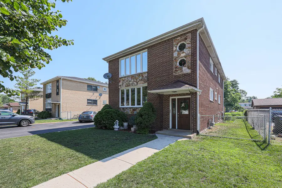 7549 Banks Street, Justice, IL 60458 - Image #3