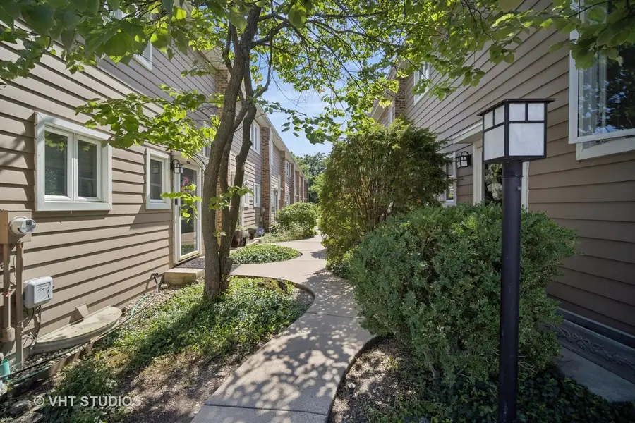 313 Hawthorn Avenue #F, Glencoe, IL 60022 - Image #3