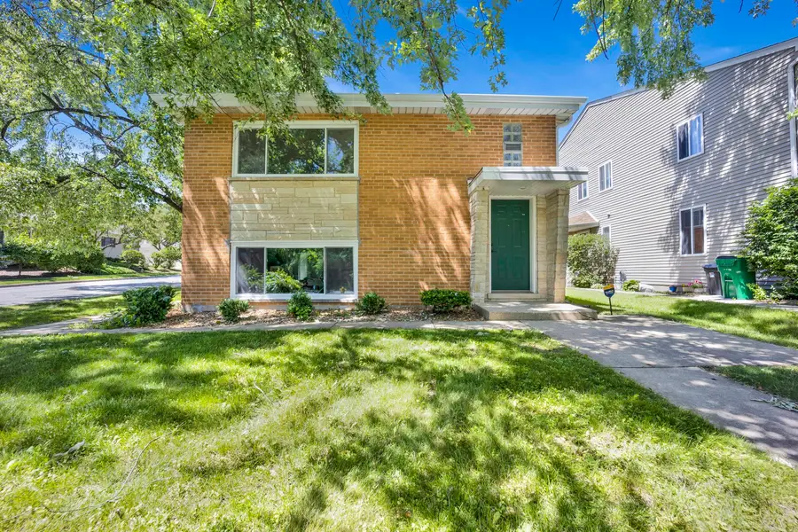 27W180 Cooley Avenue, Winfield, IL 60190 - Image #2