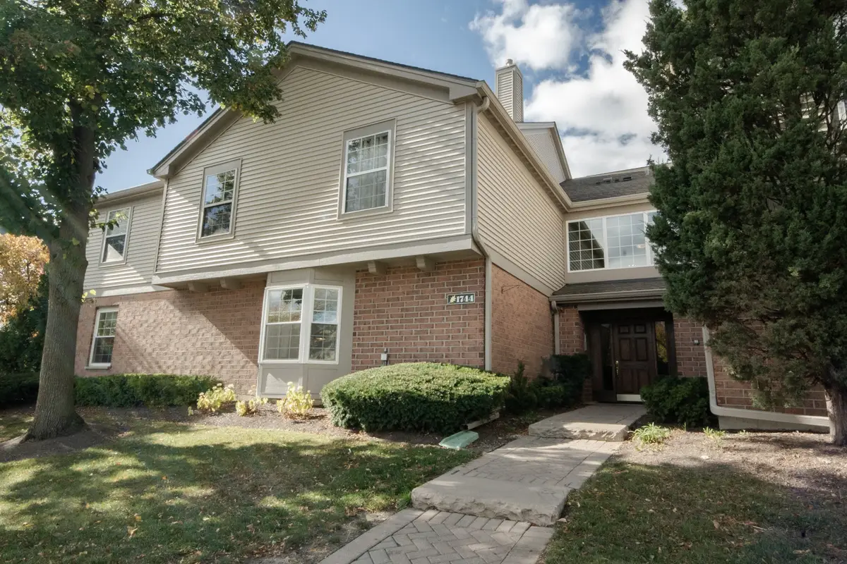 1744 Eastwood Court #4, Schaumburg, IL 60195 - Image #1