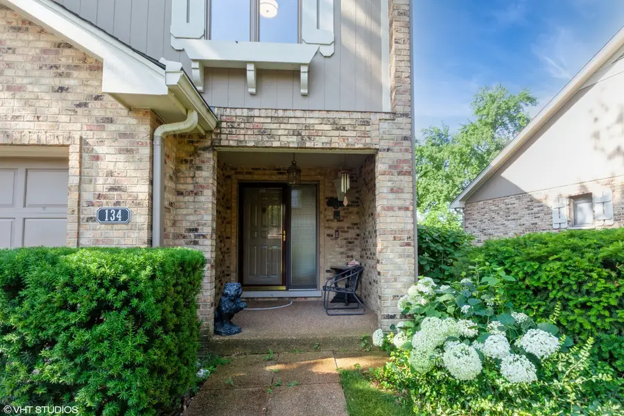 134 Country Club Drive, Bloomingdale, IL 60108 - Image #2