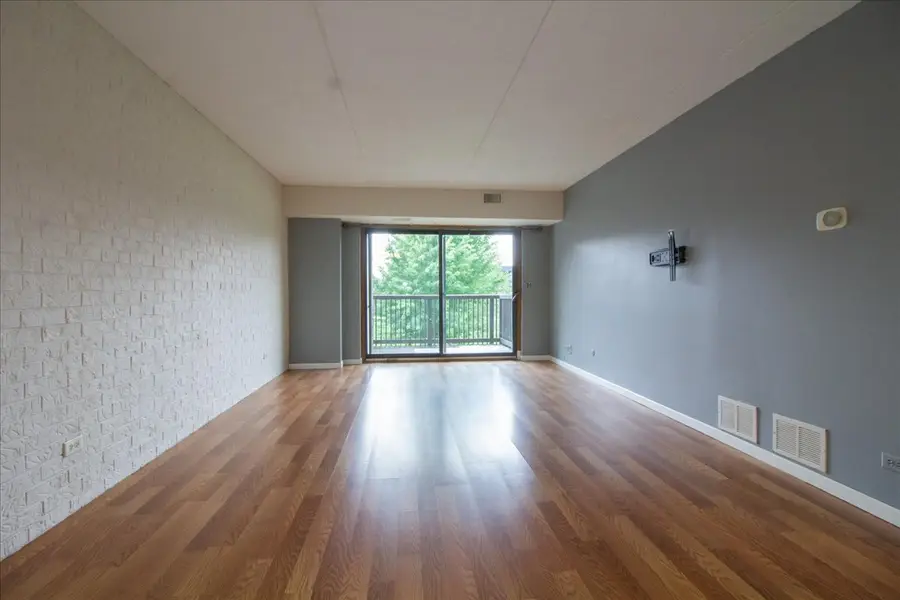 1424 Woodbridge Road #2C, Joliet, IL 60436 - Image #3