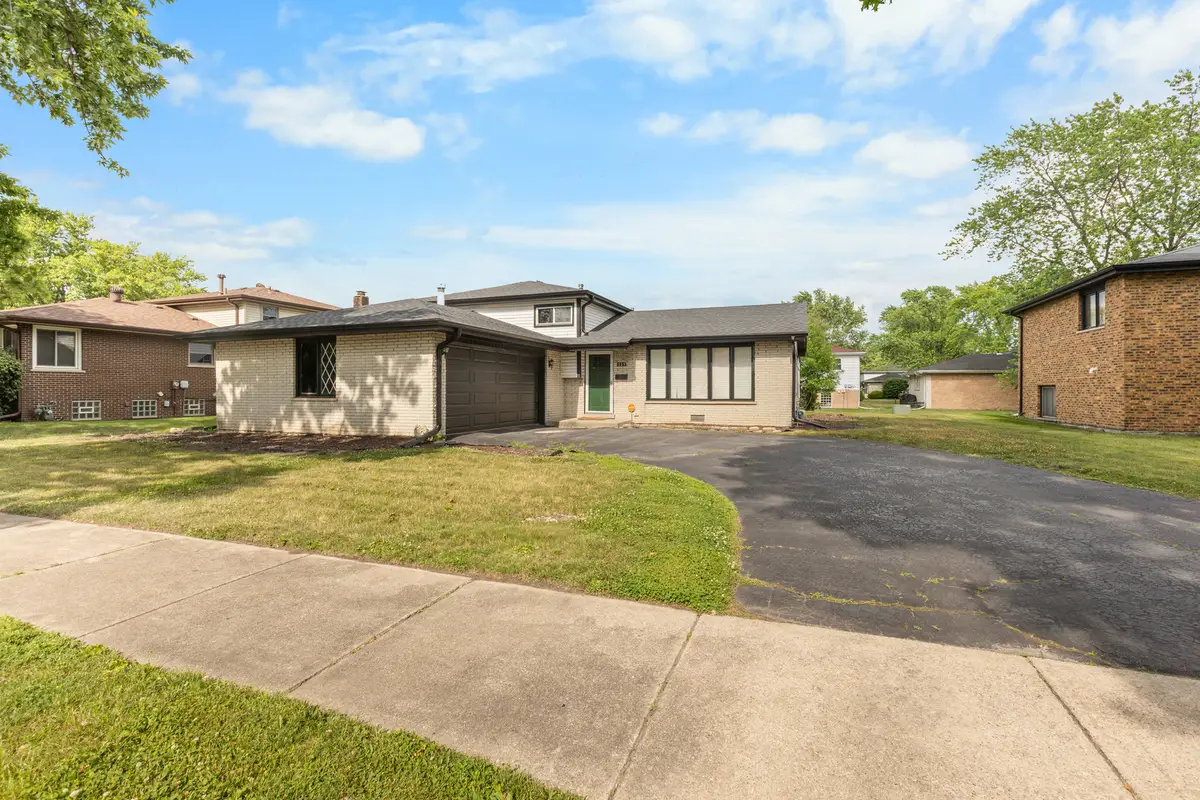 225 S Willow Street, Glenwood, IL 60425 - Image #1