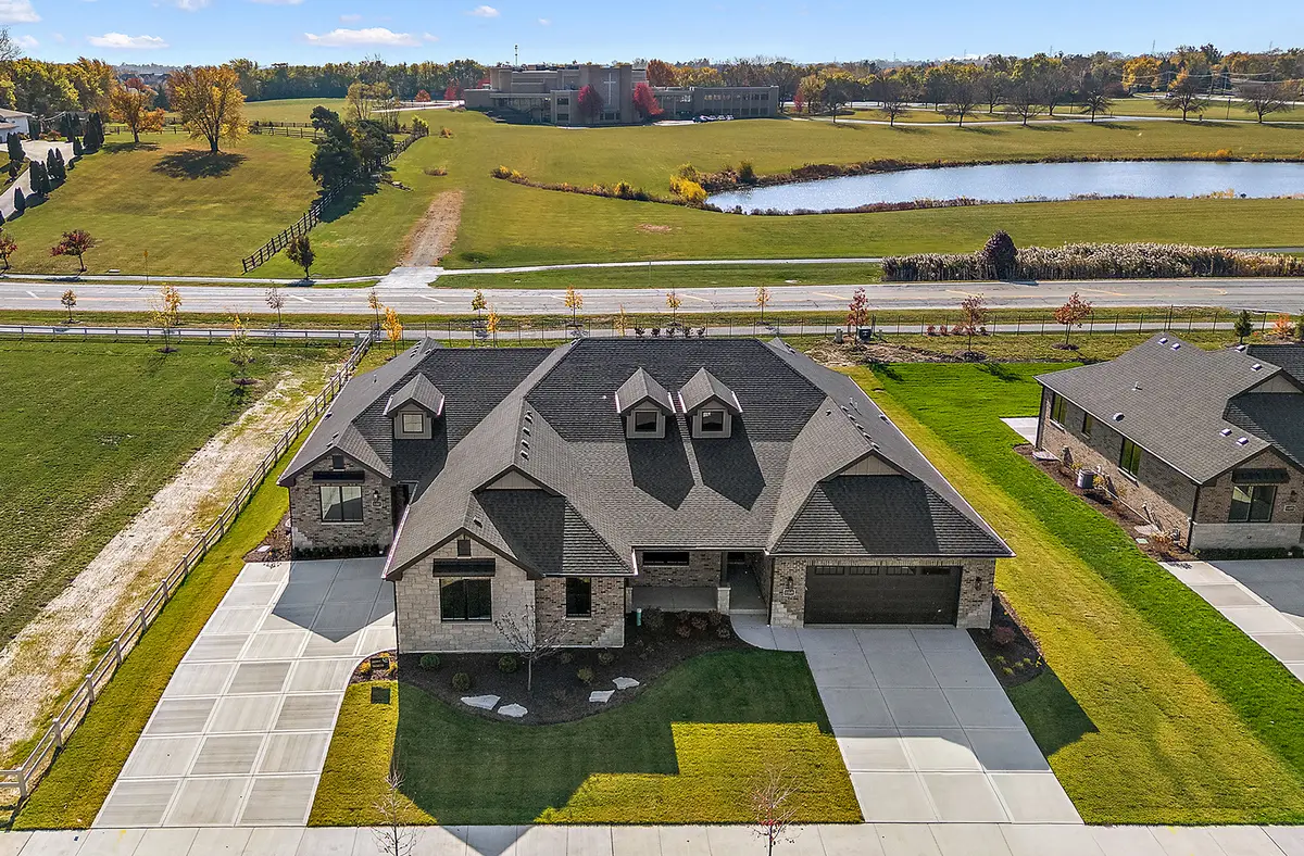 11049 Lizmore Lane #40B, Orland Park, IL 60467 - Image #1